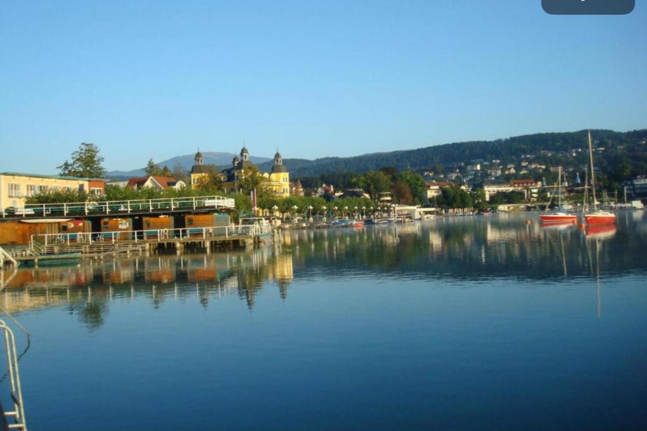 Strandhaus Am Woerthersee เวลเดน อัม เวิร์ทเทอร์ซี ภายนอก รูปภาพ