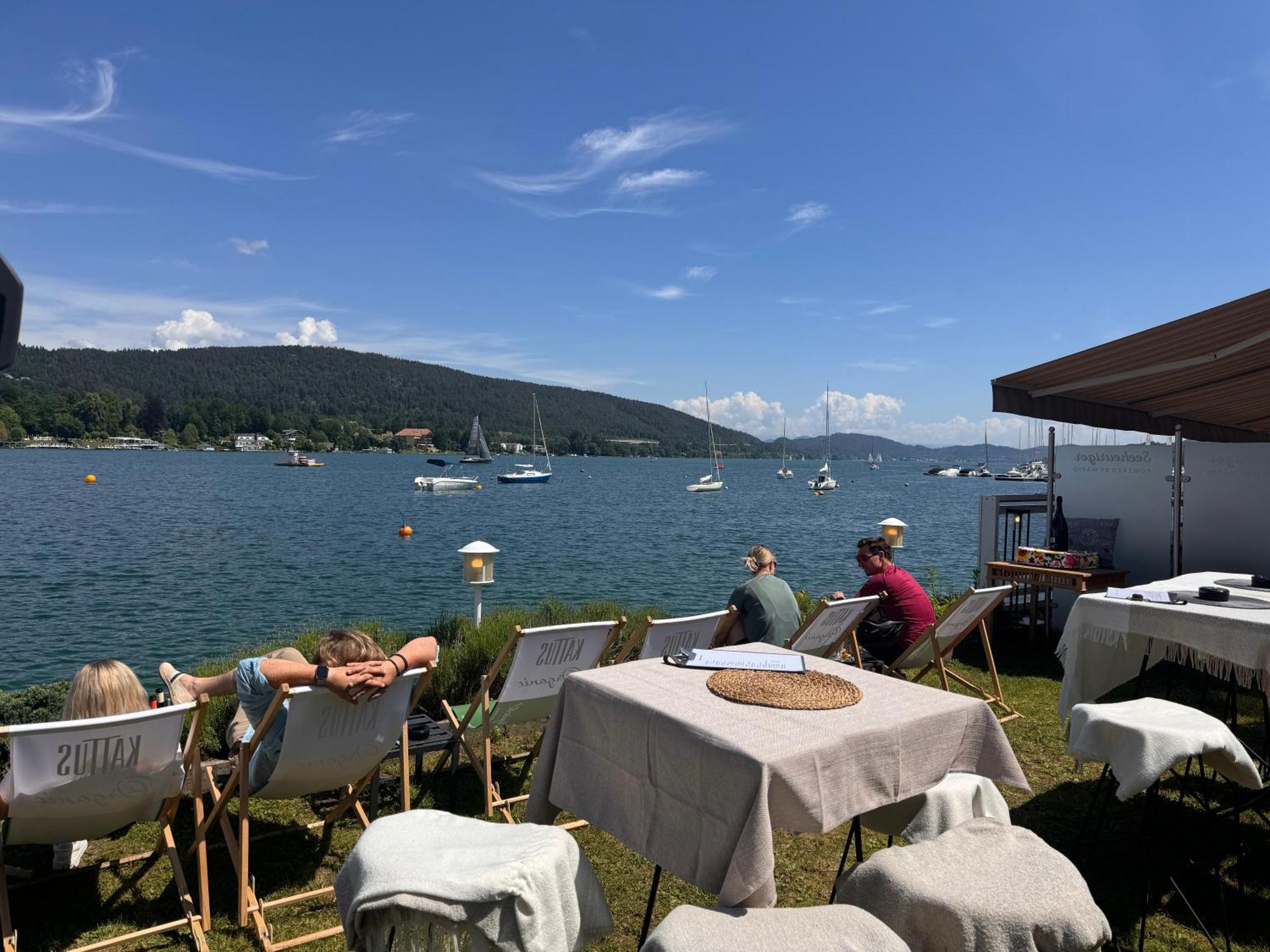 Strandhaus Am Woerthersee เวลเดน อัม เวิร์ทเทอร์ซี ภายนอก รูปภาพ